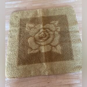 Vintage gold Sears brand face cloth with rose pattern